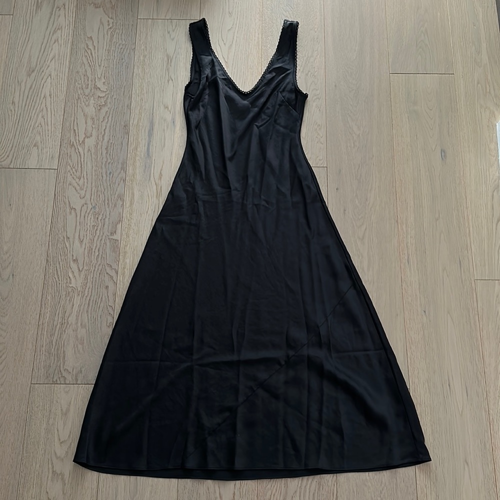 Aritzia Wilfred Verre Dress (XXS)